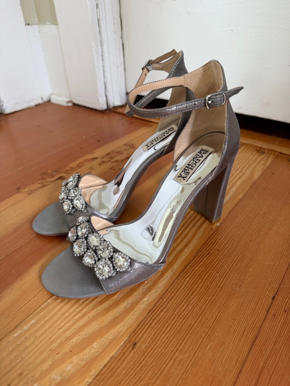 Badgley Mischka Metallic Leather Rhinestone‎ Sandal Heels 8